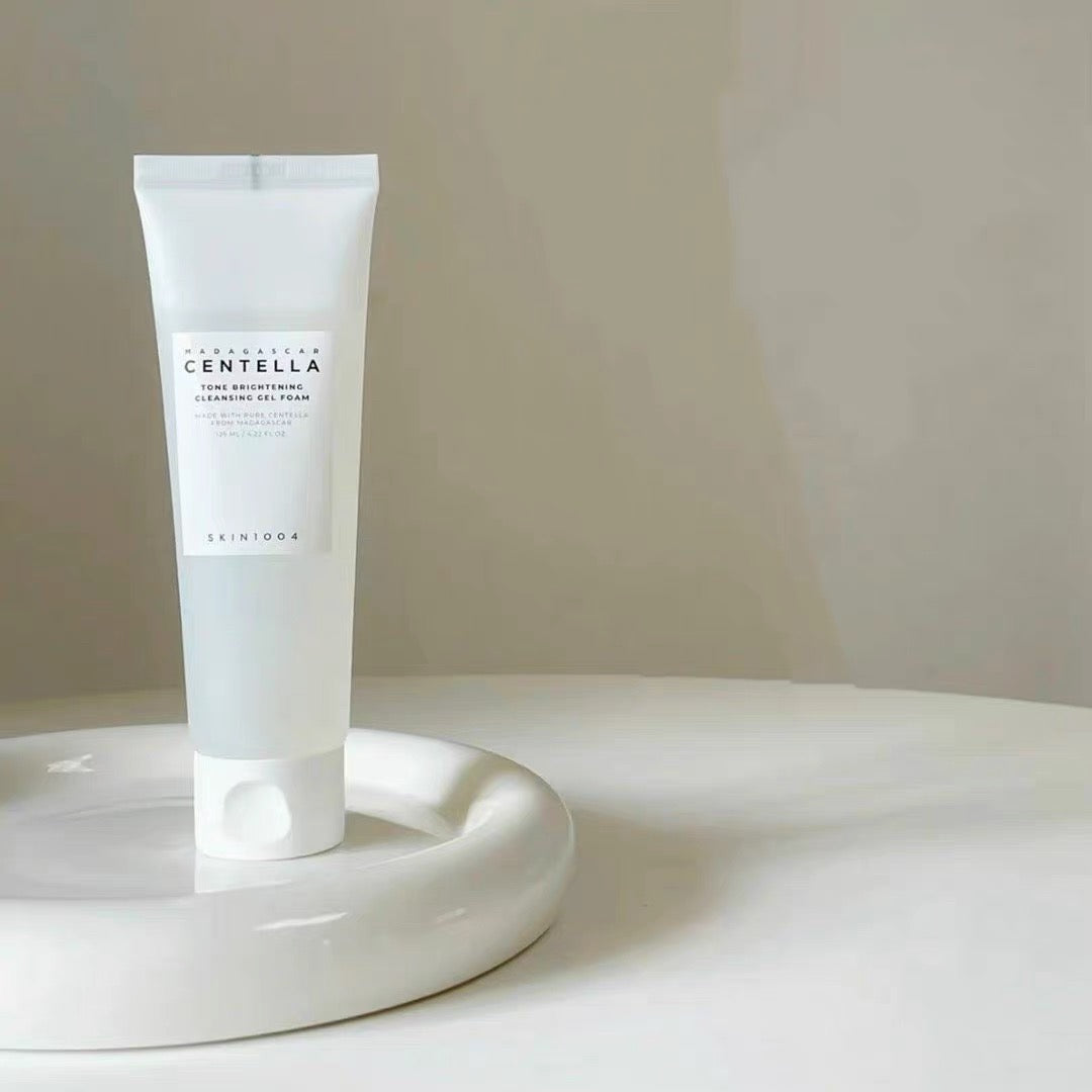Skin1004 Centella Brightening cleansing gel foam 125ml
